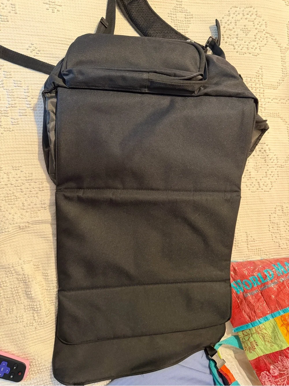 The Sak sleek black